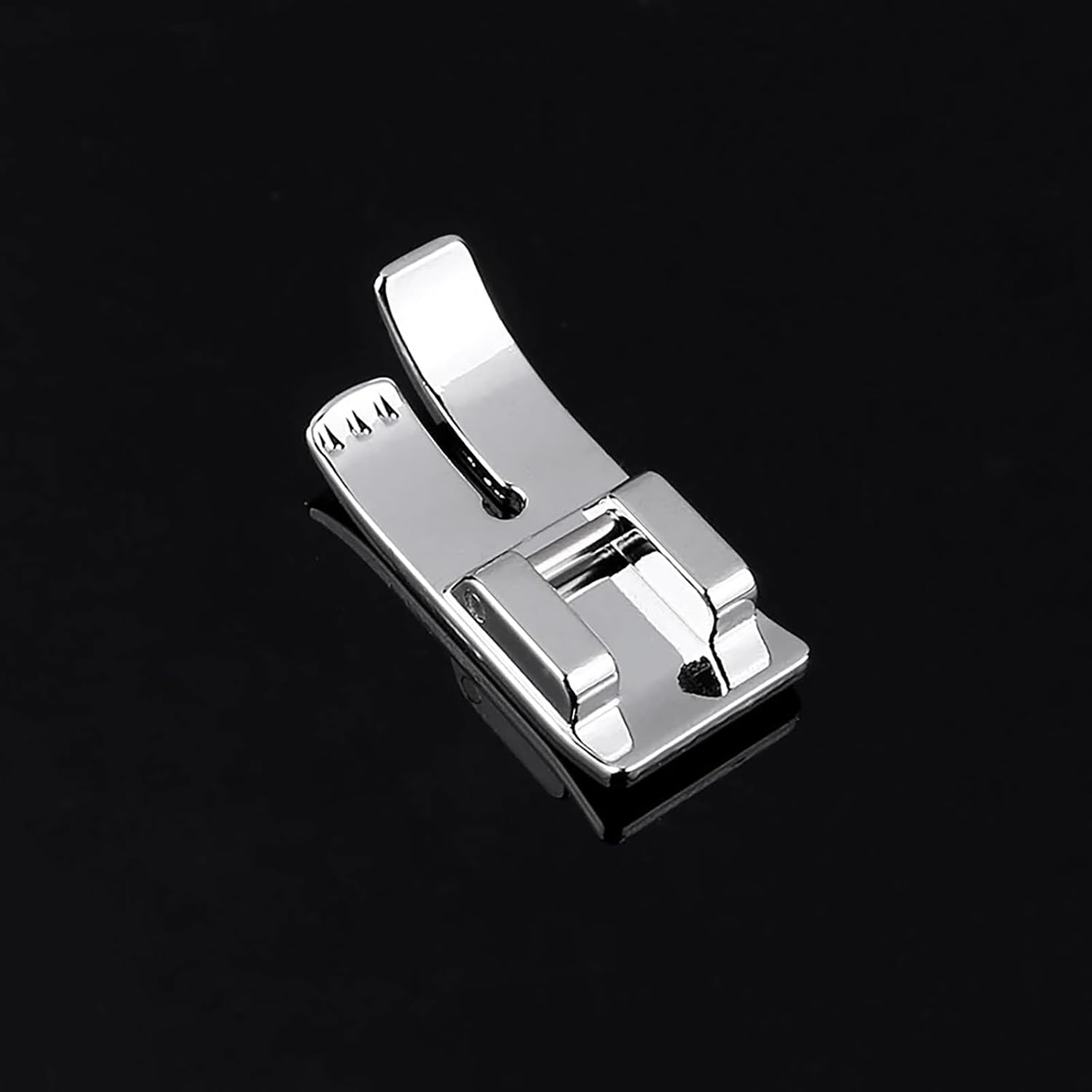 Snap-on presser foot for straight stitching, chrome metal body and guide