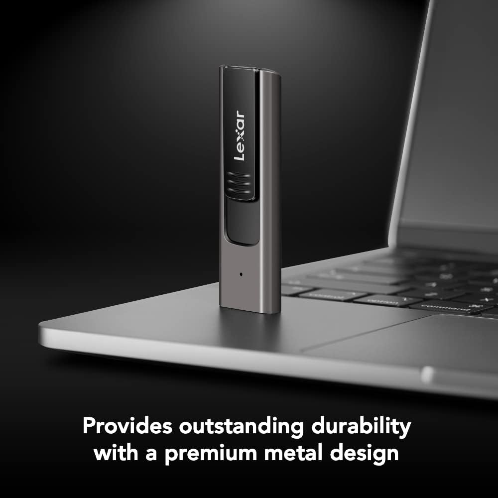 Lexar 64/128/256 GB JumpDrive M900 USB 3.1 Flash Drive
