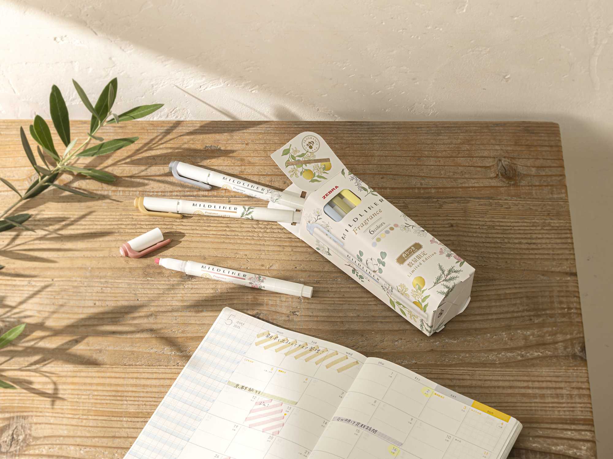 Zebra Mildliner Fragrance Scented 6 Pastel Color Highlighters