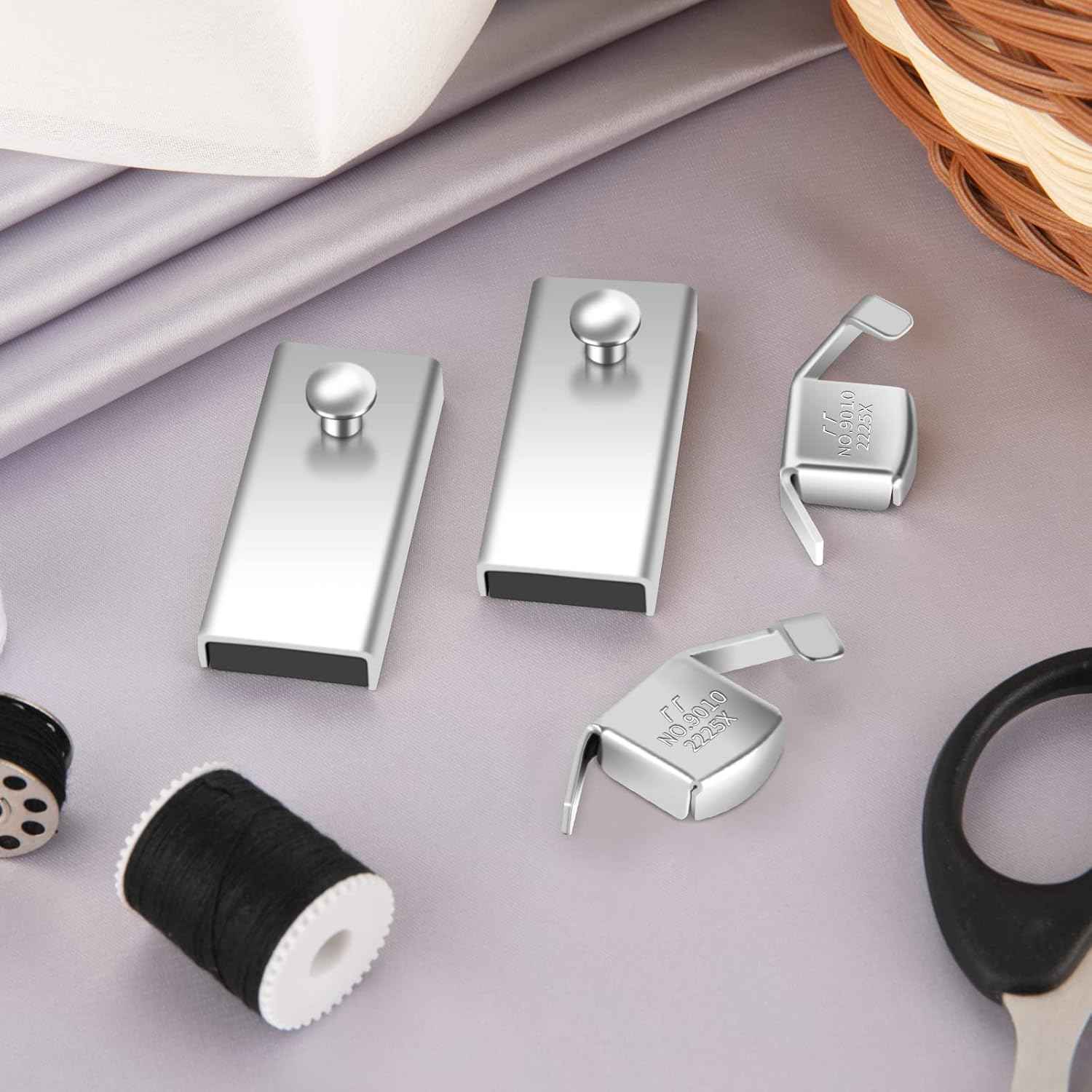 Four magnetic seam guide pieces with curved and flat metal parts