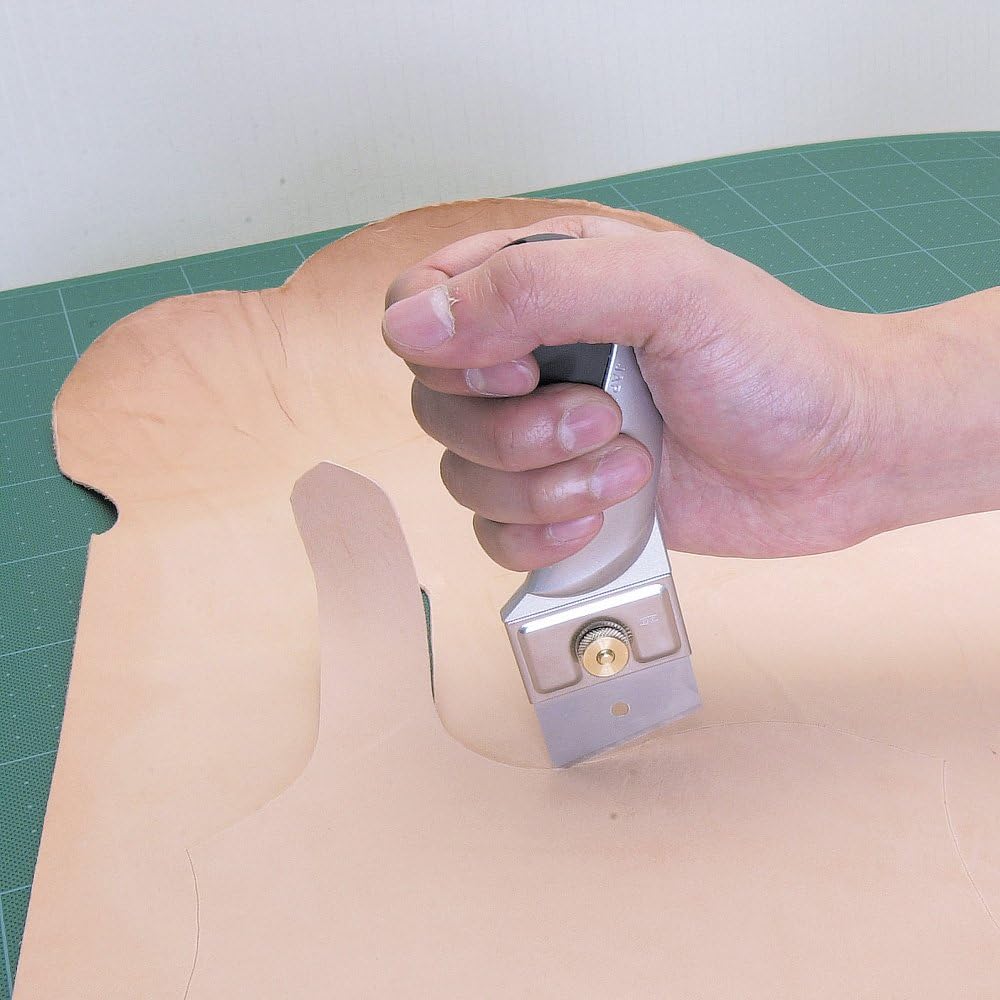 NT Cutter Cushion Grip Leather Knife (KT-2000GP)
