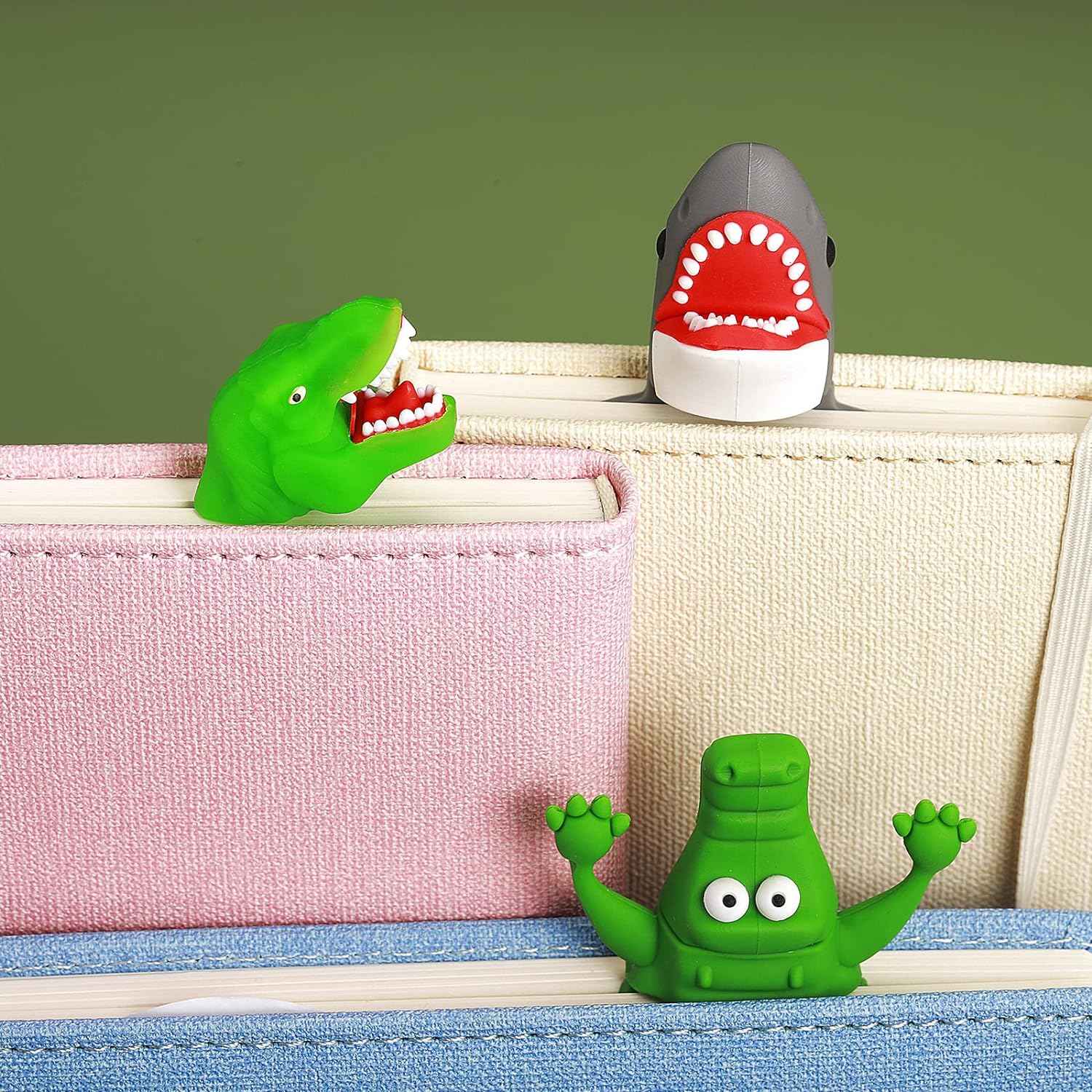 4Pcs Luminous Dinosaur Shark Crocodile Chicken Bookmarks