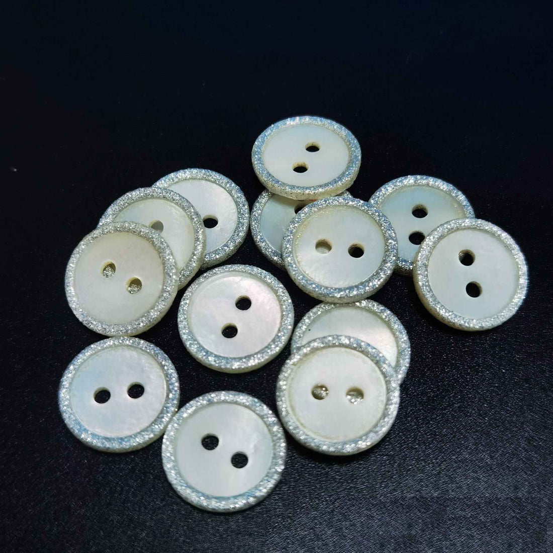 Mother of pearl shell buttons, silver glitter edge, round, two-hole fronts