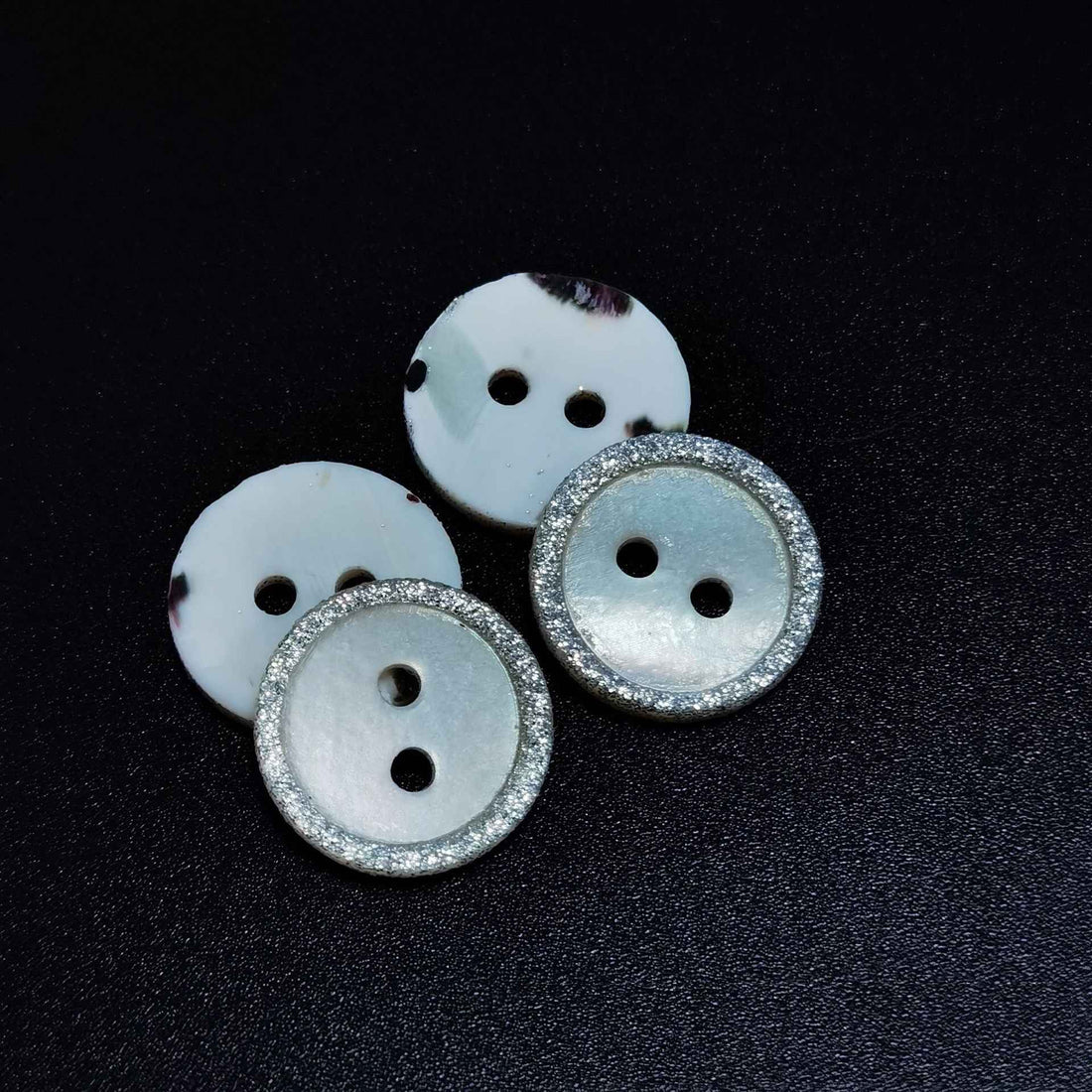 Mother of pearl shell buttons, silver glitter edge, round, two-hole fronts