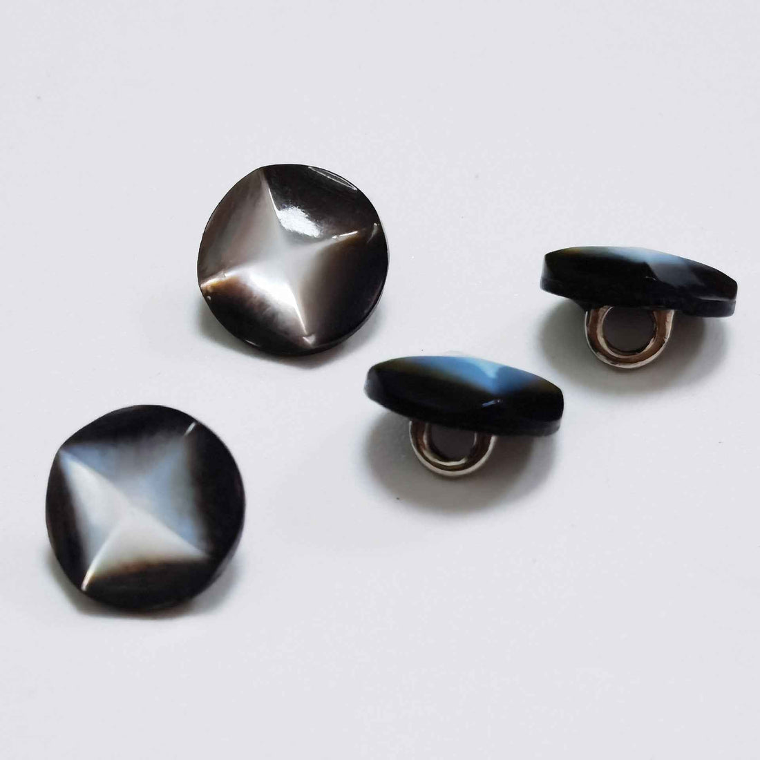 Black diamond-cut mother-of-pearl button set, metal shank, round face, 100 pcs