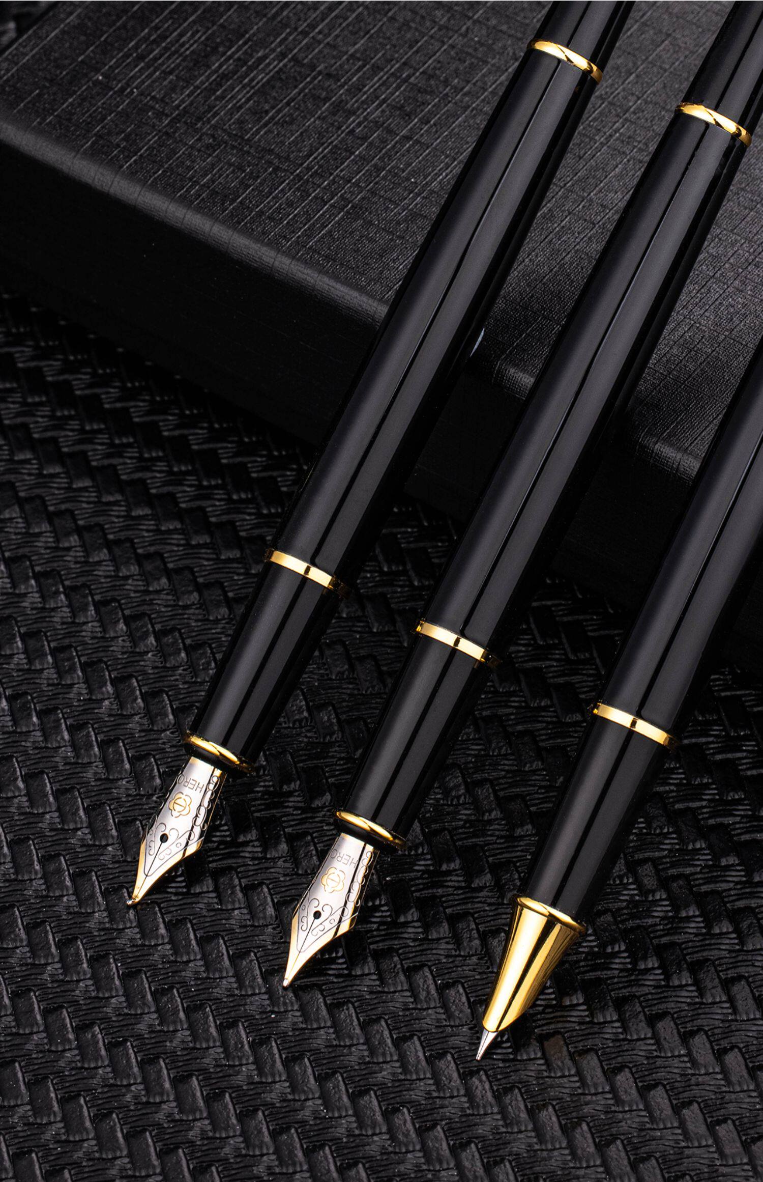 Hero E608 Fountain Pen – Black Lacquer Gold Clip