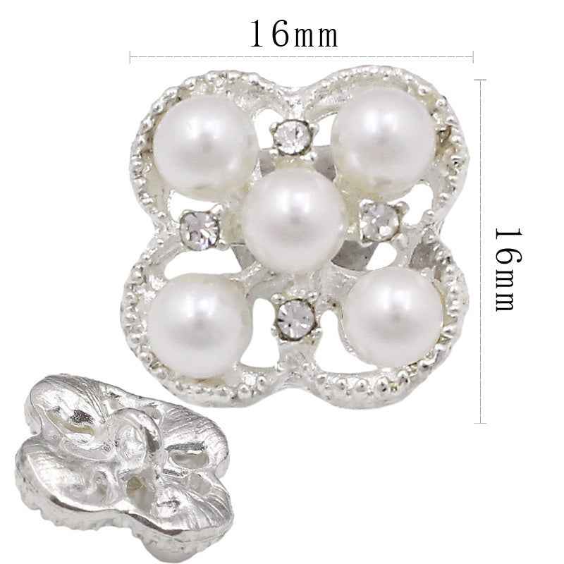 16mm silver heart-shaped pearl and rhinestone button with 5 pearls and crystals