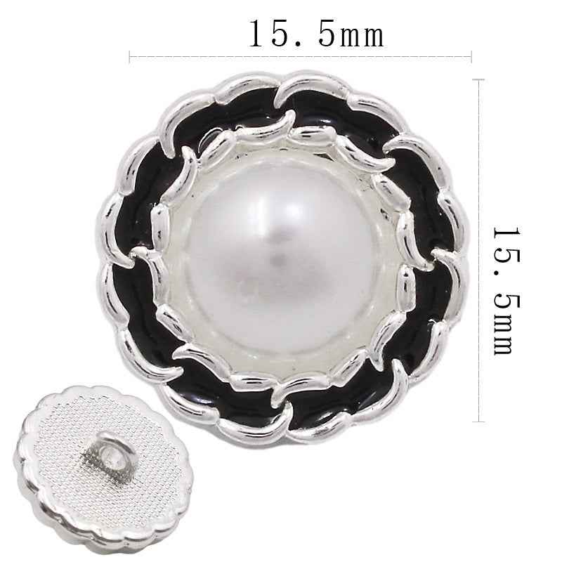 Metal shank button, silver round with pearl-embossed trim and floral center, 17.5 mm