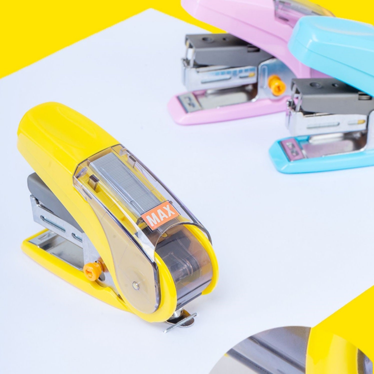 Max SAKURI Kid's Stapler HD-10NLCK with 1000pcs Staples