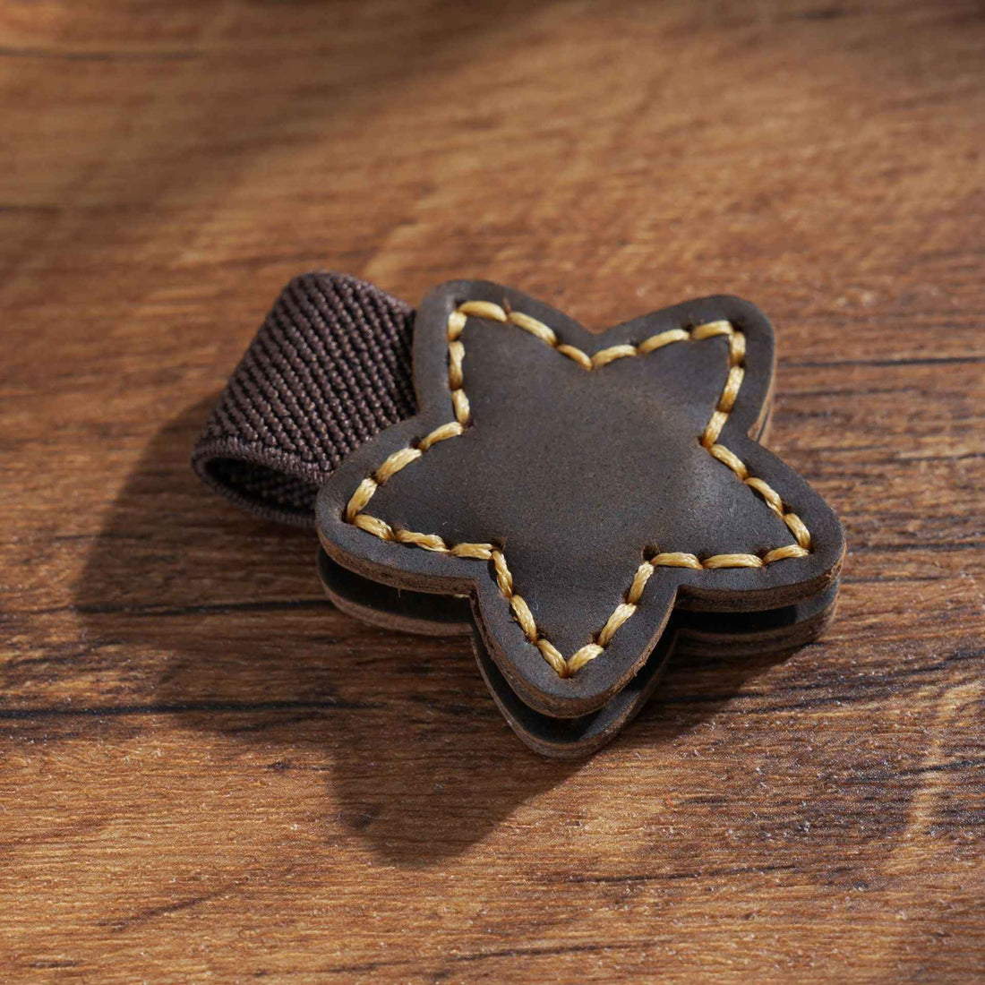 2pcs Star Magnetic Leather Bookmarks Clips Brown