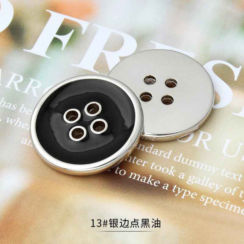 4孔银边白底黑色钮扣，款式13，金属圆形纽扣