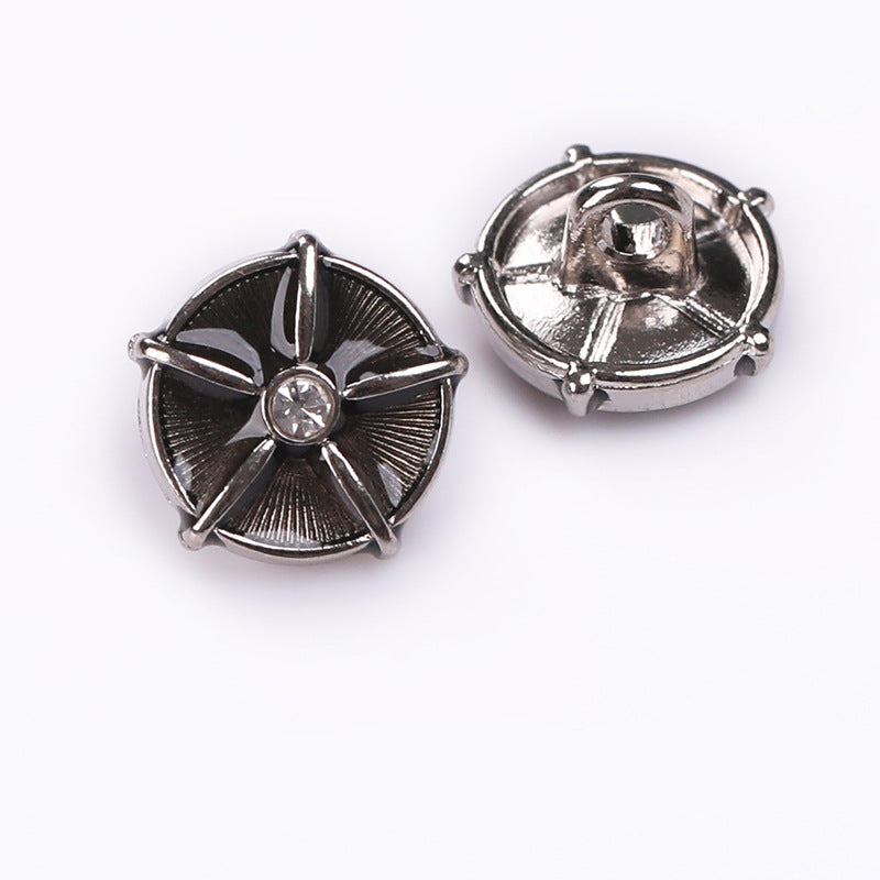 Silberfarbene Strassknöpfe mit schwarzer Emaille, Metall-Schank (Vorder- & Rückseite)