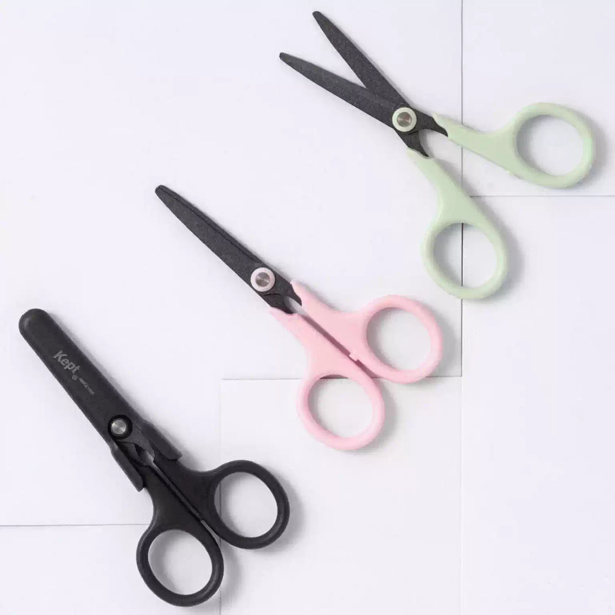 Raymay Kept Mini Non-Stick Scissors – Fluorine-Coated Blades | Kids Craft & DIY Scissors | W53 × H107 × D10mm | Made in Japan
