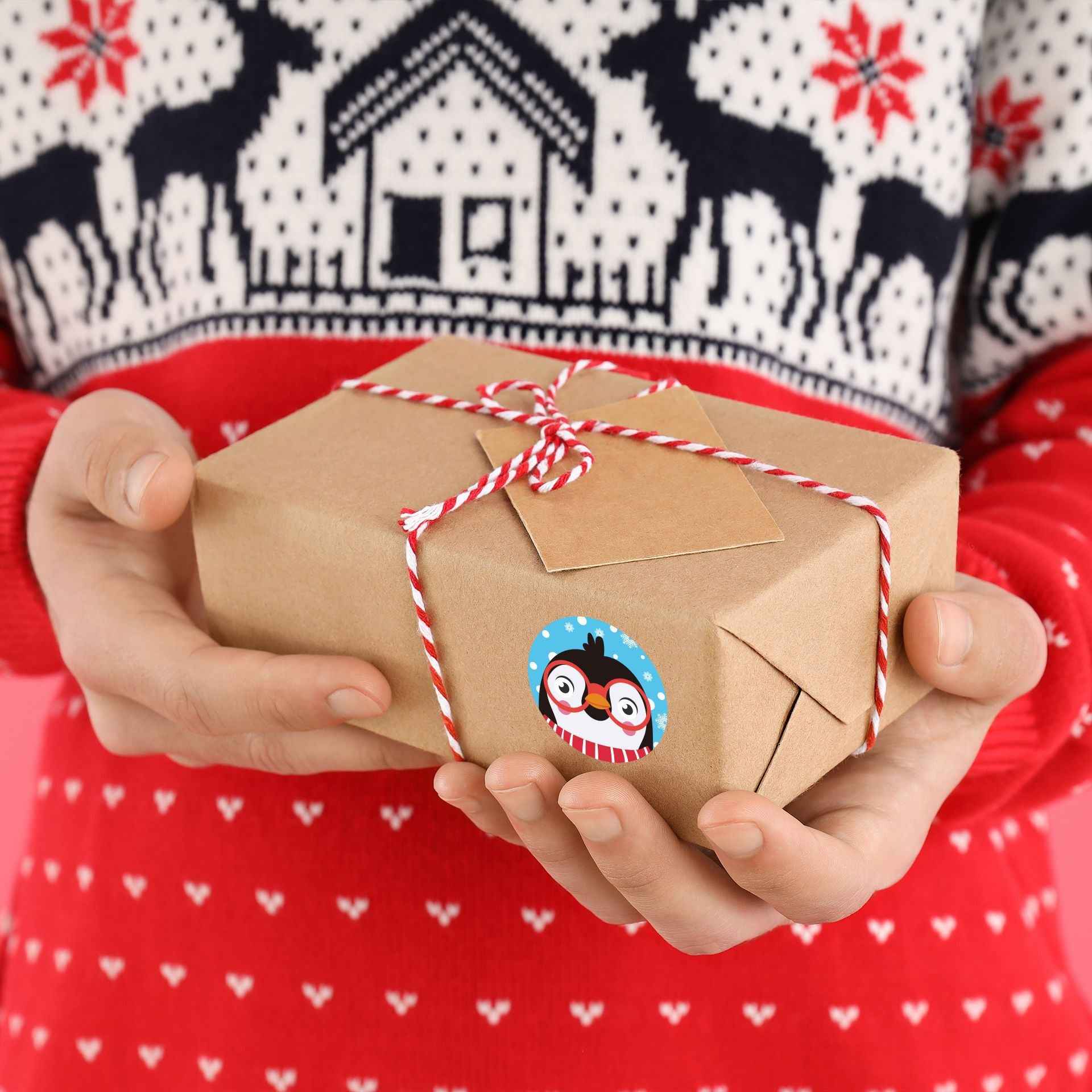 500pcs Penguin Winter Self-Adhesive Stickers Roll 1.5 Inch