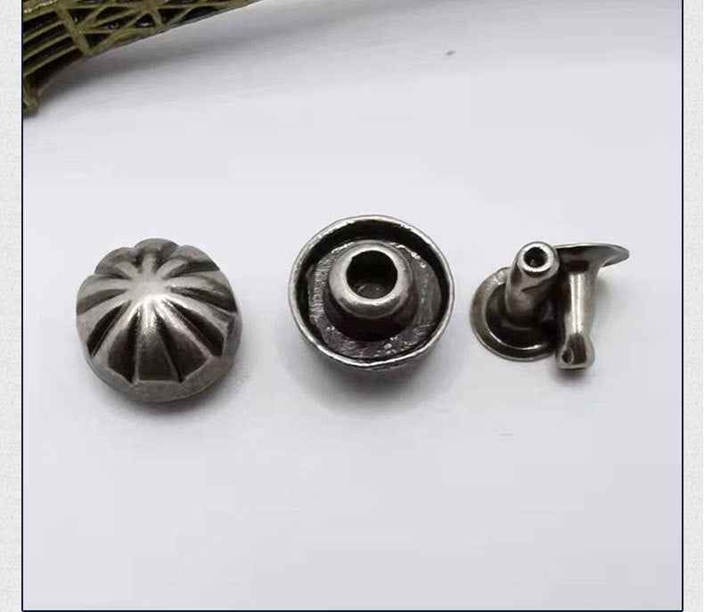 Antik-silberne Kürbis-Studs und Ziernieten, 6 Frontansichten, rundes Perlen-Detail