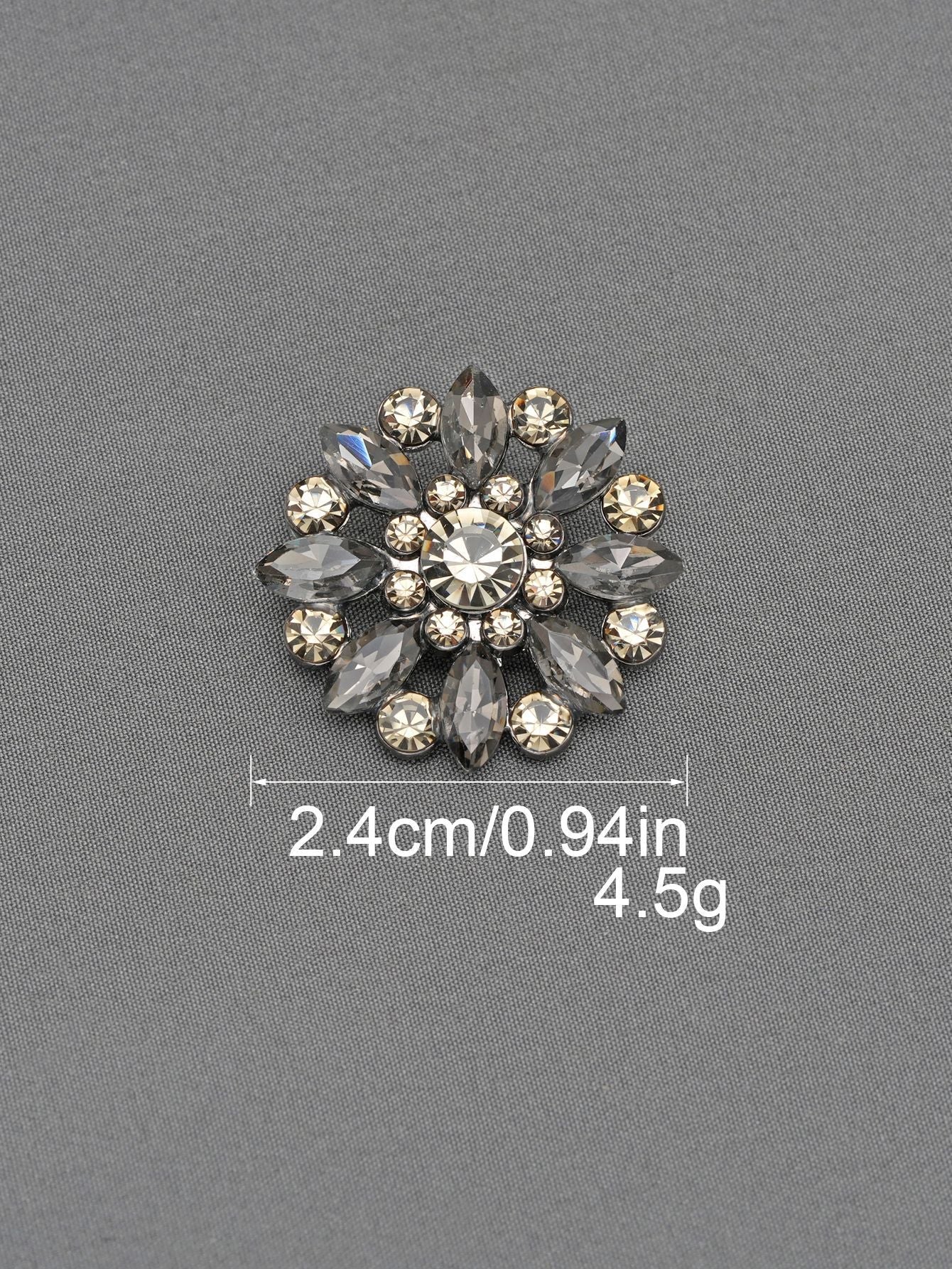 Crystal flower shank button in silver/clear rhinestones, 2.4cm wide