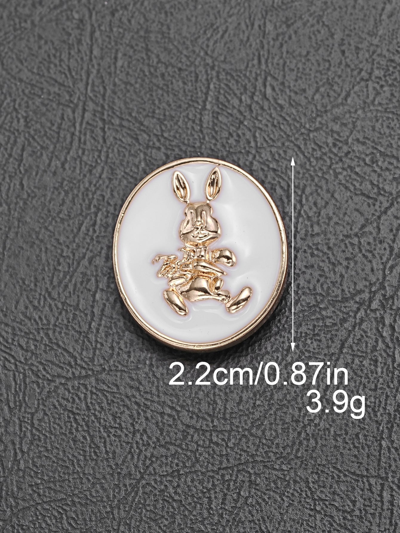 White gold oval shank button with rabbit pattern, 22mm