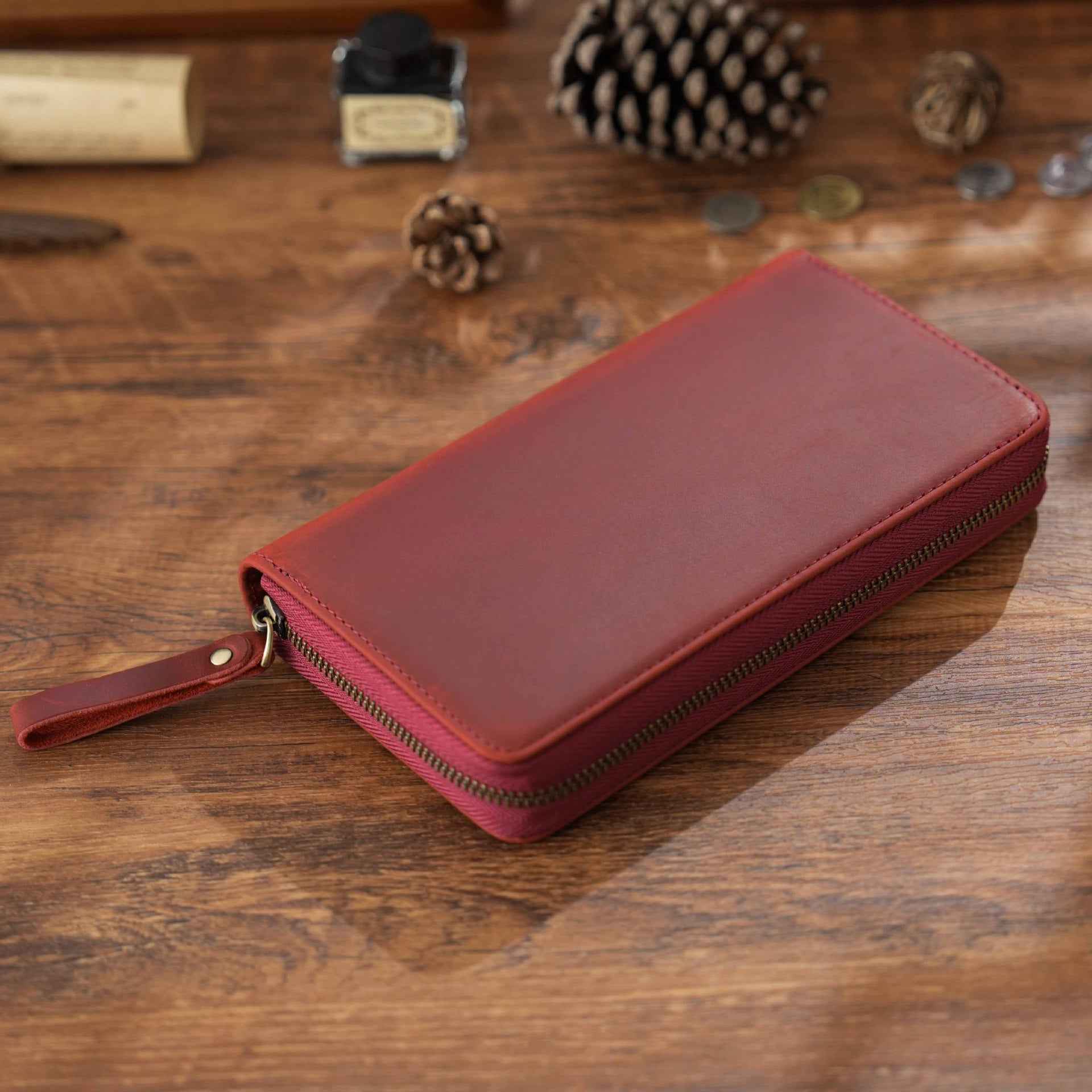 Leather Weeks Cover with Zipper – Pen Organizer & Notebook Sleeve Red