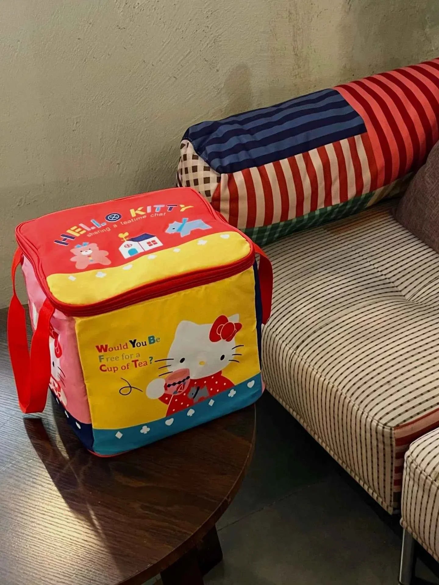 Hello Kitty Insulated Lunch Picnic Storage Bag