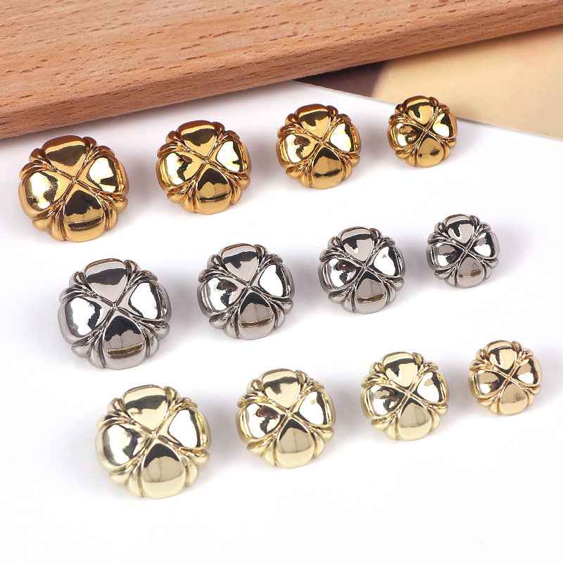 Goldfarbene gewölbte Clover-Metallknöpfe mit Schaft (30er Pack)