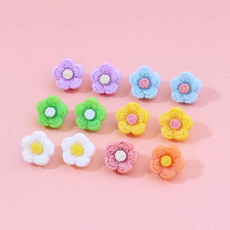 Mixed flower plastic buttons, 13mm, 42pcs; purple, blue, green, yellow, pink