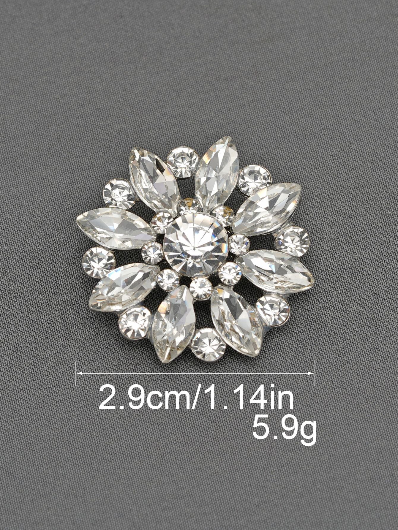 White crystal flower rhinestone shank button, 2.9 cm