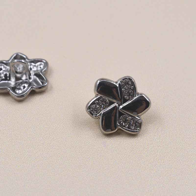12.5mm Flower rhinestone shirt button, dark silver-tone metal, four petals