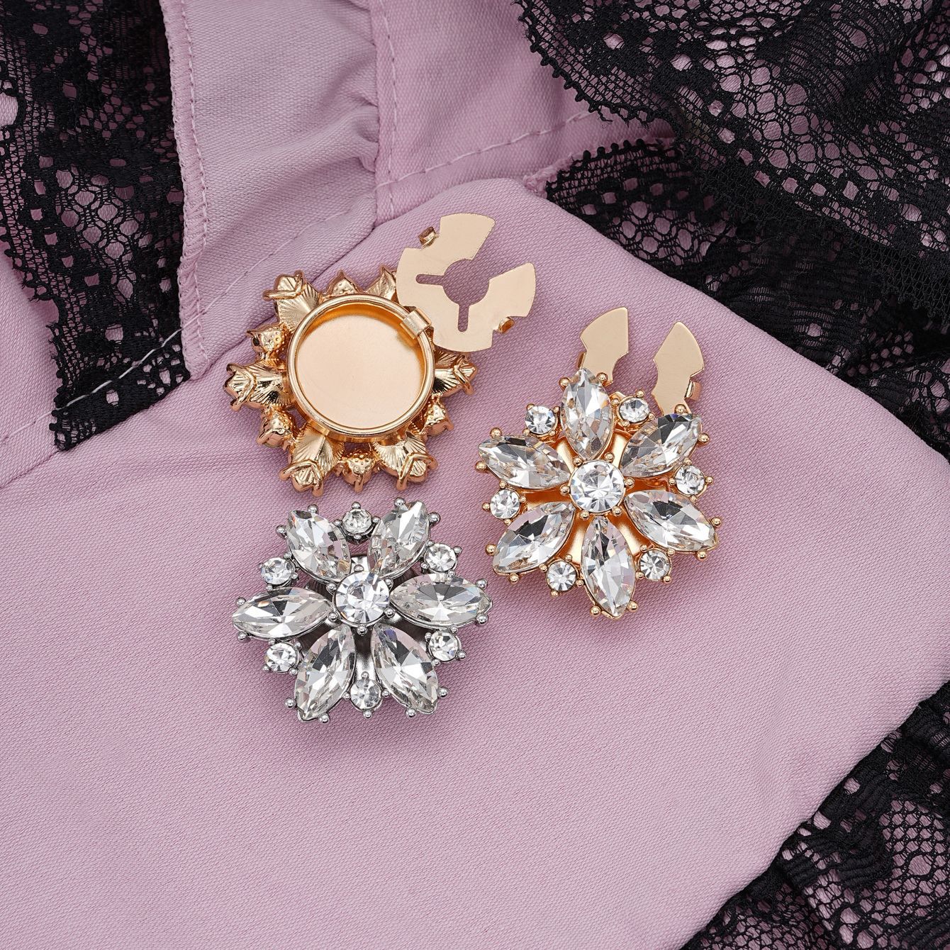Crystal flower clamp buttons with gold and silver metal frames, detachable snap backs