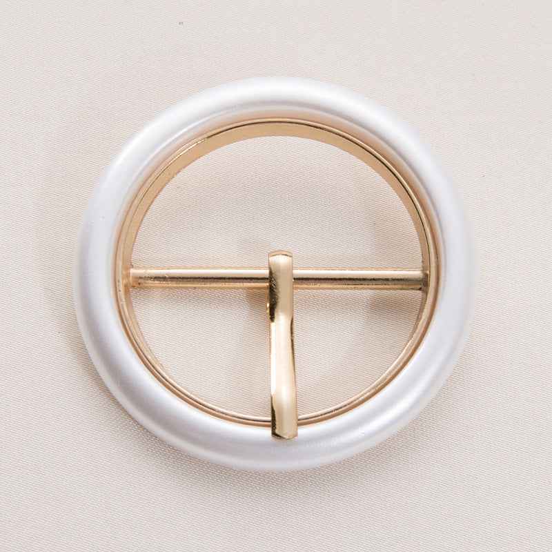 50mm round belt buckle with pearl white resin ring and gold-toned metal clasp