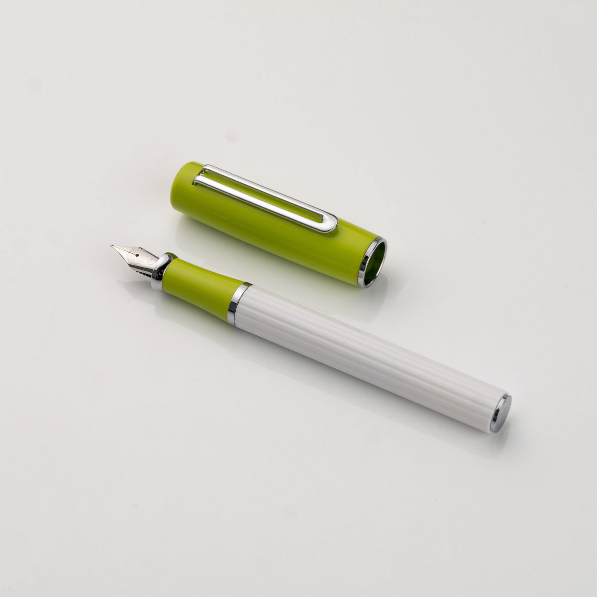 Tang Yue E5 Inspiration Fountain Pen – Magnetic Cap | Converter & 2.6mm Cartridge Compatible | Chinese Artisan Pen Green White