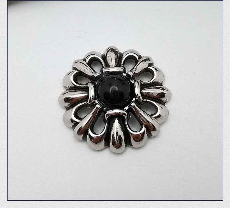 Blumen-Screw-Studs, schwarzer runder Stein, silberfarbener Metallpetal-Ring