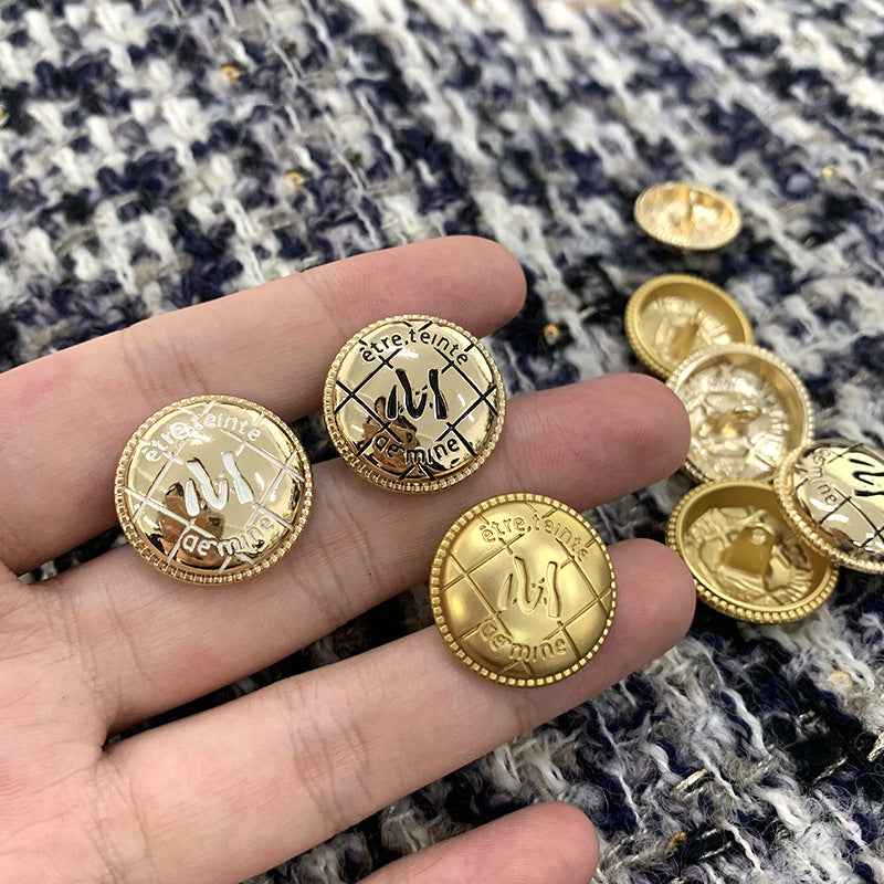 Gold round metal M-letter buttons, labeled diameters 15mm 18mm 21mm 23mm