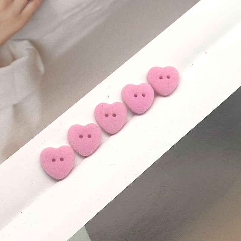 Heart-shaped 2-hole velvet resin buttons, pink (55-pack)