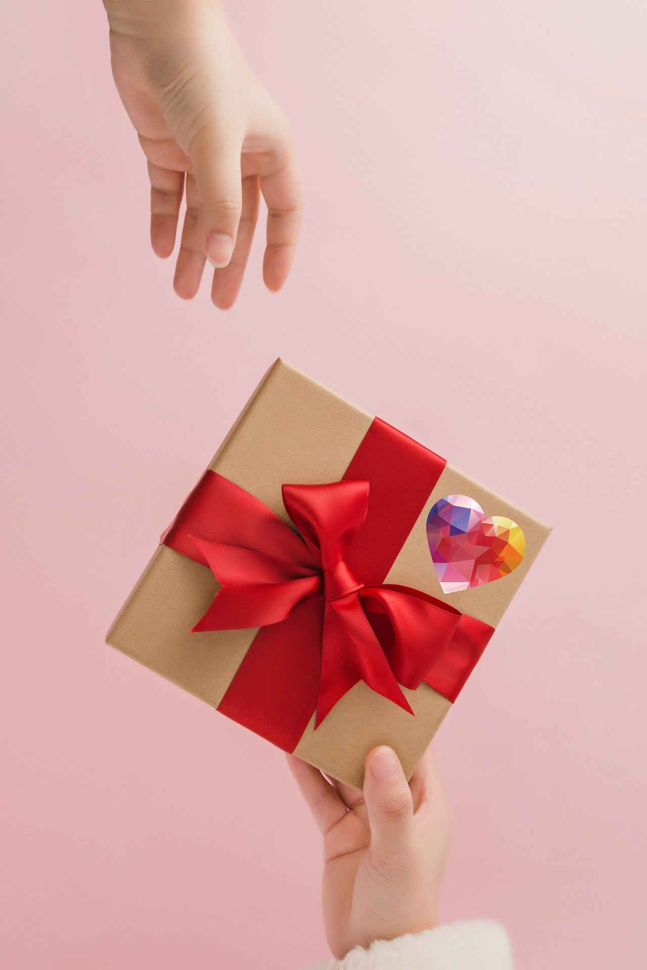 192pcs Valentine's Day Stickers 1.5 inch Heart Shape Labels