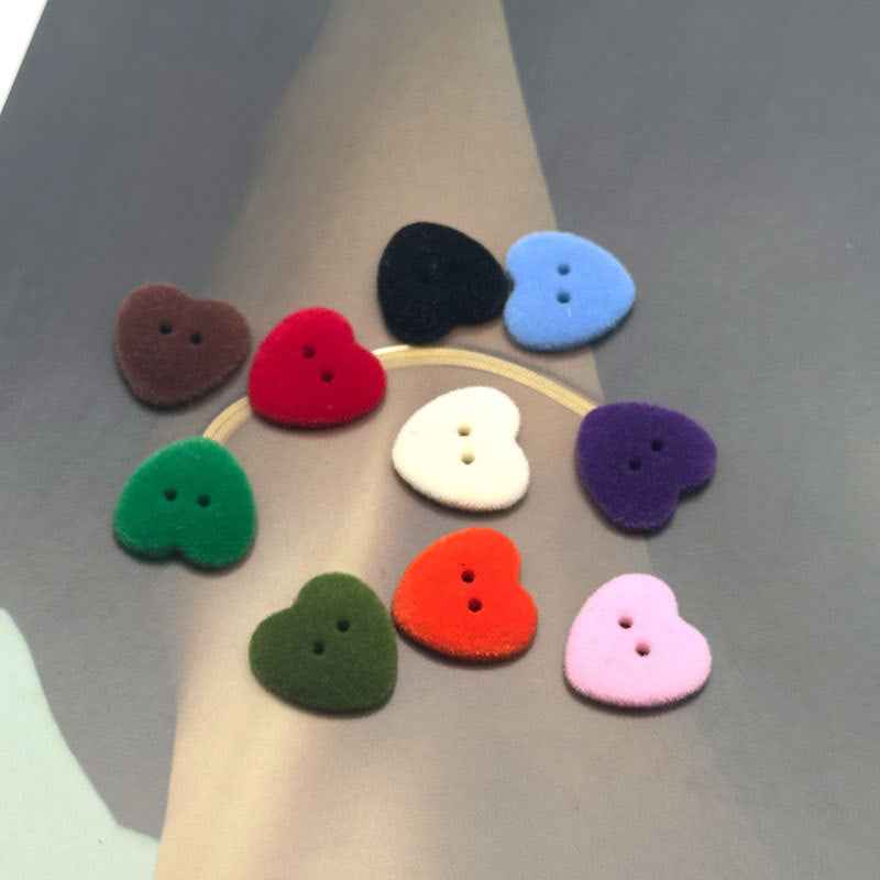 Heart-shaped 2-hole velvet resin buttons, small mixed-color hearts with 2 holes