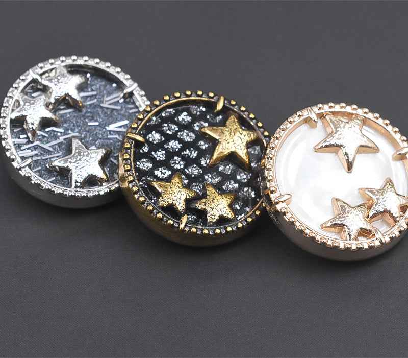 Sternknöpfe 18/23 mm im Set: silber, bronzefarben/dunkel und goldfarbig mit Sternen