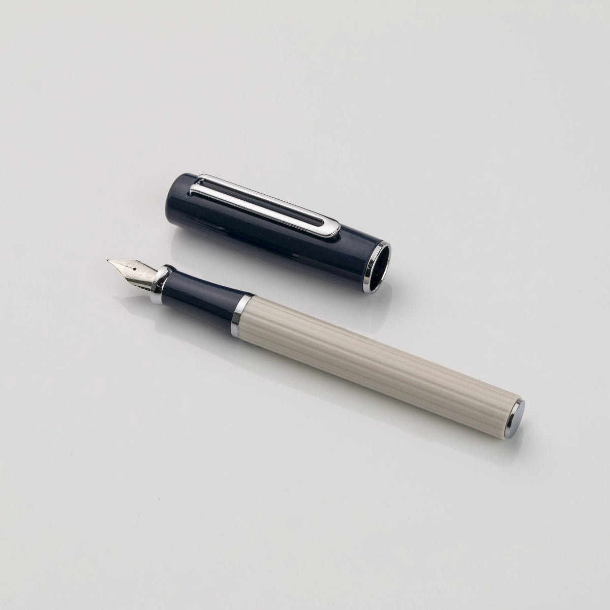 Tang Yue E5 Inspiration Fountain Pen – Magnetic Cap | Converter & 2.6mm Cartridge Compatible | Chinese Artisan Pen Navy White