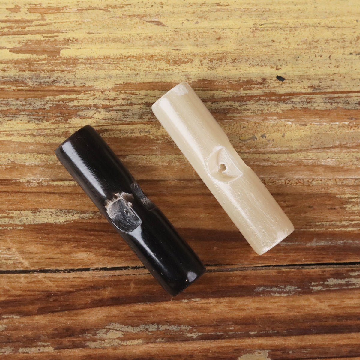Natural horn toggle button bars, black and beige, bar shape pieces
