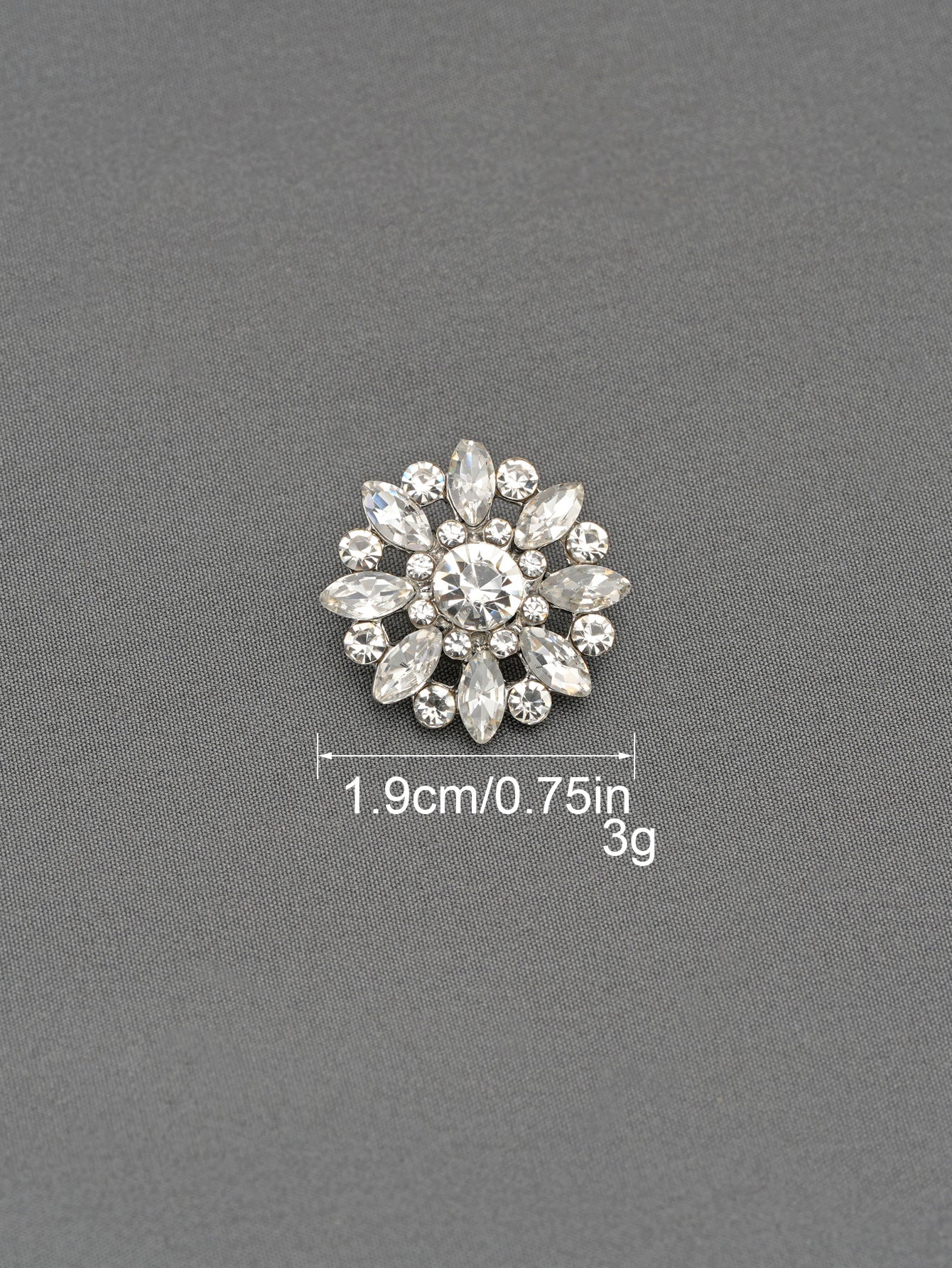 White crystal flower rhinestone shank button, 1.9 cm