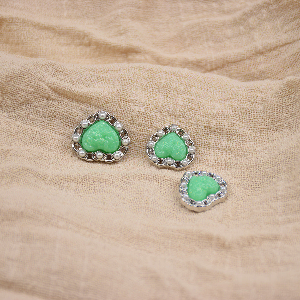 Heart-shaped vintage resin metal buttons, mint-green with pearl trim, silver-tone, 20–23mm