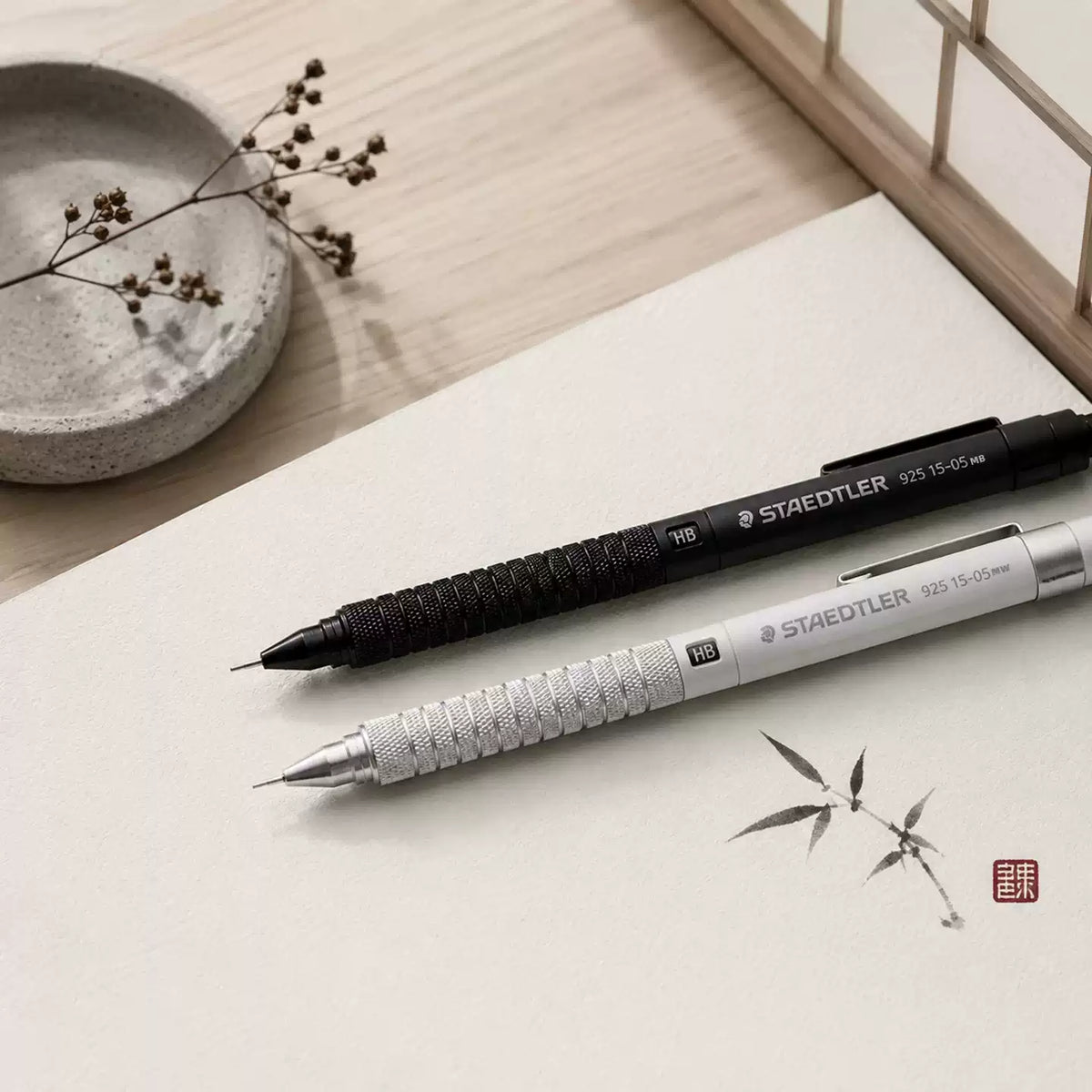 STAEDTLER 925 15 Low-Centre-of-Gravity Mechanical Pencil for Writing & Drawing