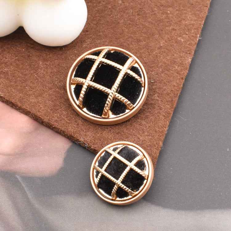 Beige fabric-covered sewing button, round with gold grid stitching