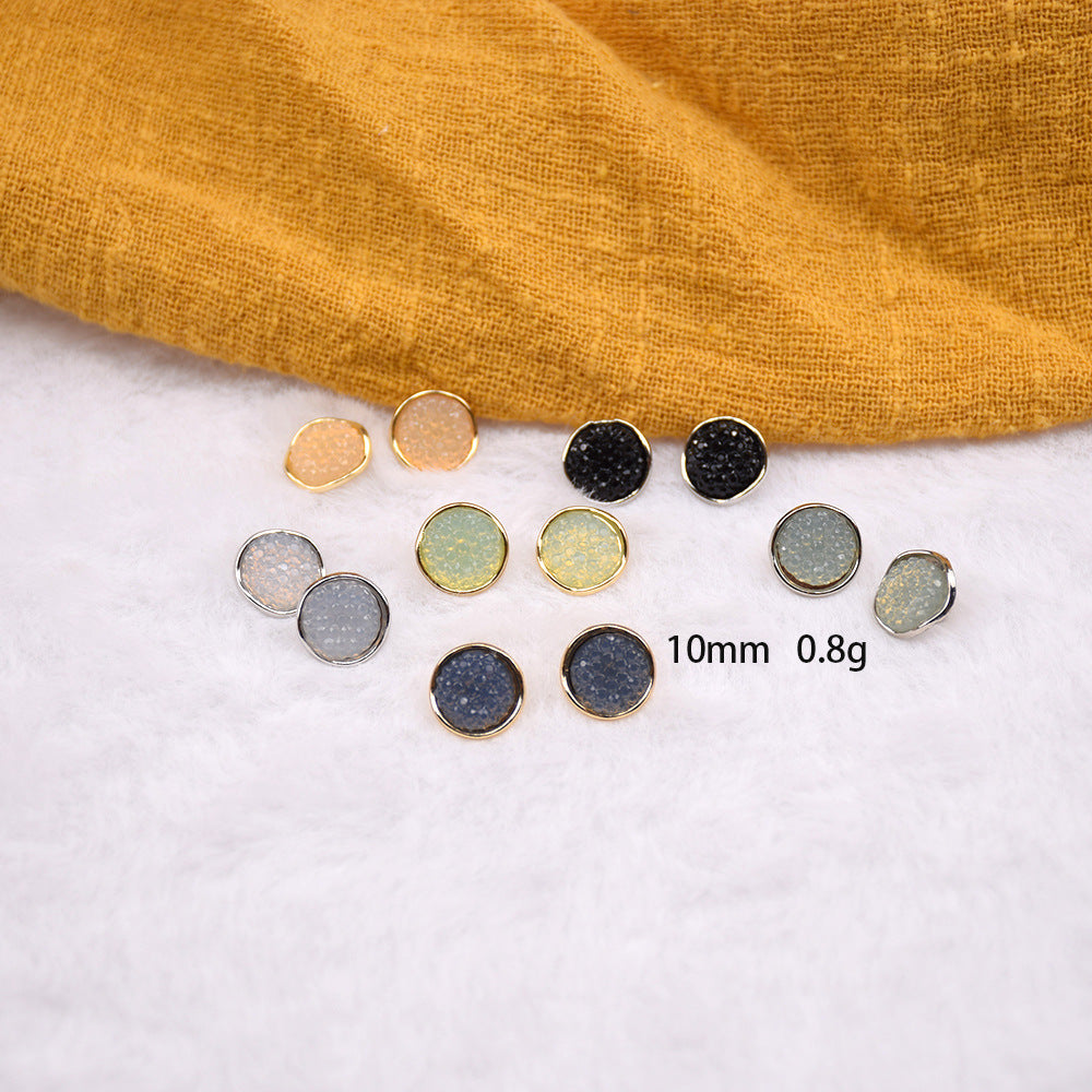 10-mm Resin-Metallknöpfe, Farbvarianten: gelb, blau, grau und schwarz; 0.8g