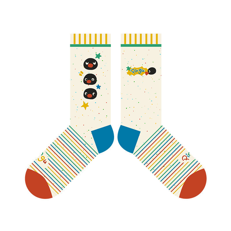 Cremefarbene Pinguin-Knöchelsocken mit drei Gesichtern und gelb-grün gestreiften Bündchen