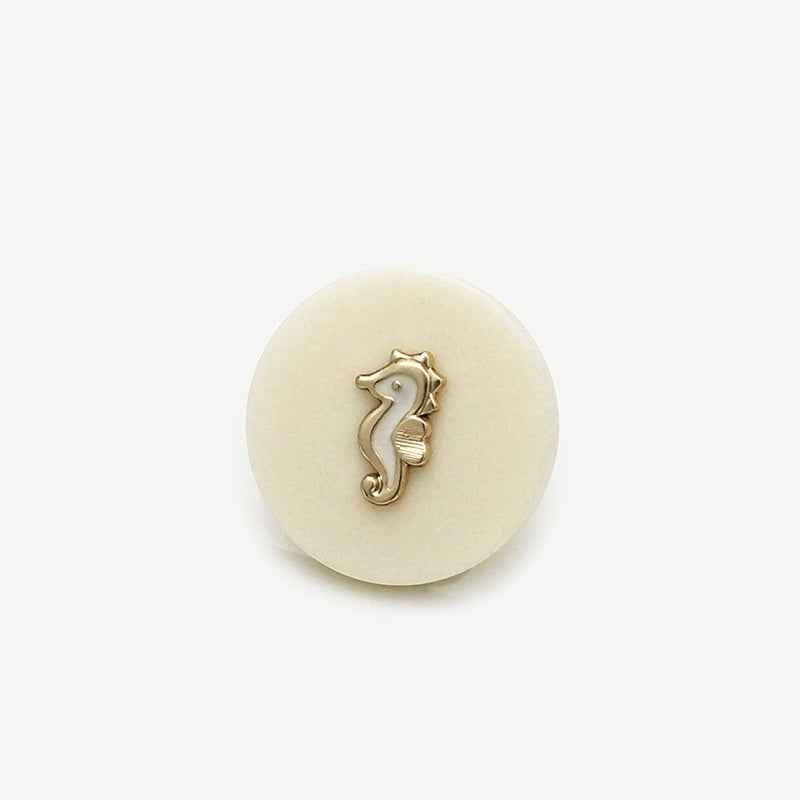 Resin shank button 16/22.5/25mm, black seahorse motif (20 pcs)